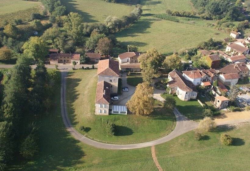 بنسيون Château D Aon