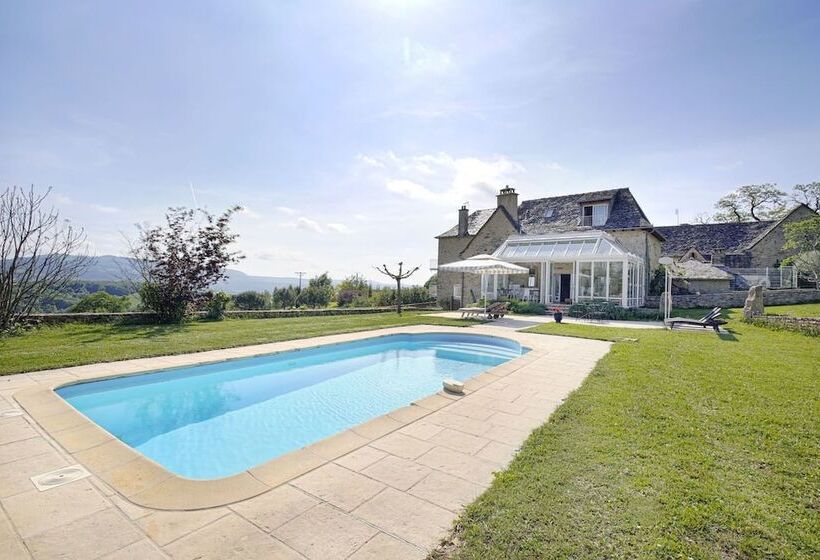 بنسيون La Source Gilhodes