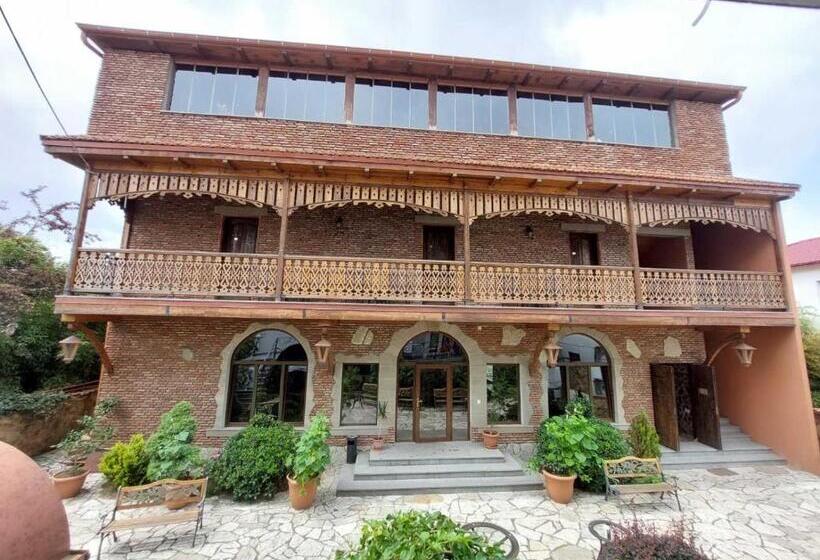 پانسیون David's Guest House