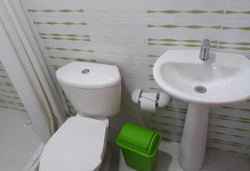 پانسیون Ludisa House