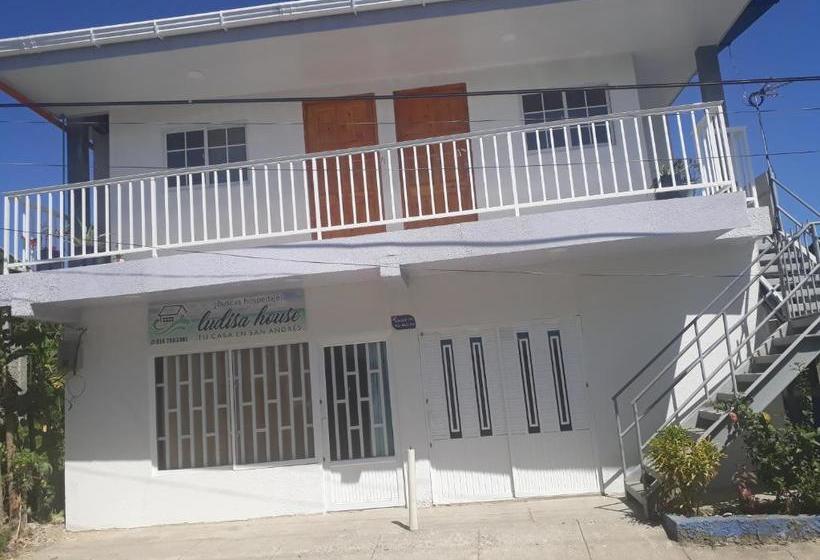 פנסיון Ludisa House