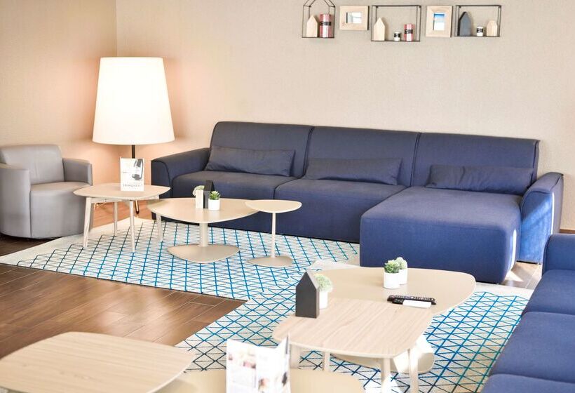 호텔 Campanile Clermont Ferrand ~ Riom