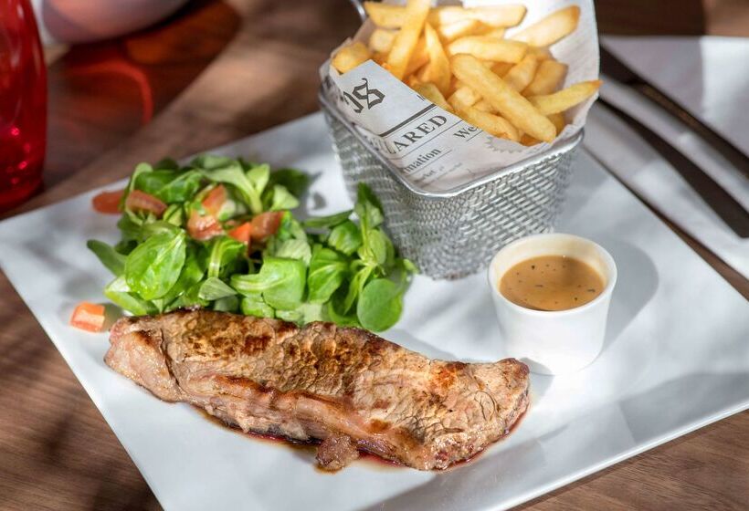 בית מלון כפרי Campanile Tours Sud  Chambraylestours