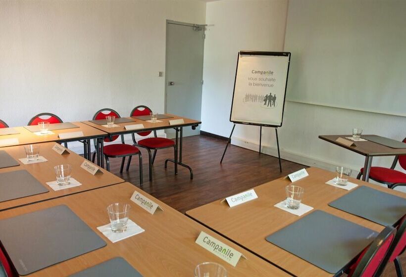 בית מלון כפרי Campanile Tours Sud  Chambraylestours