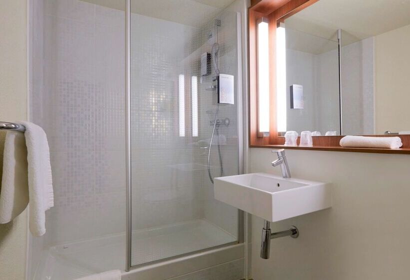 בית מלון כפרי Campanile Tours Sud  Chambraylestours