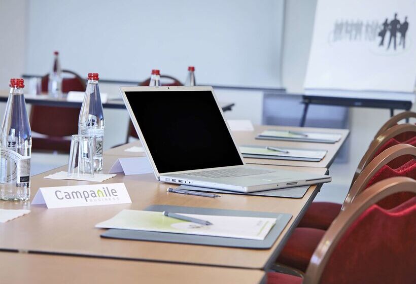 בית מלון כפרי Campanile Tours Sud  Chambraylestours