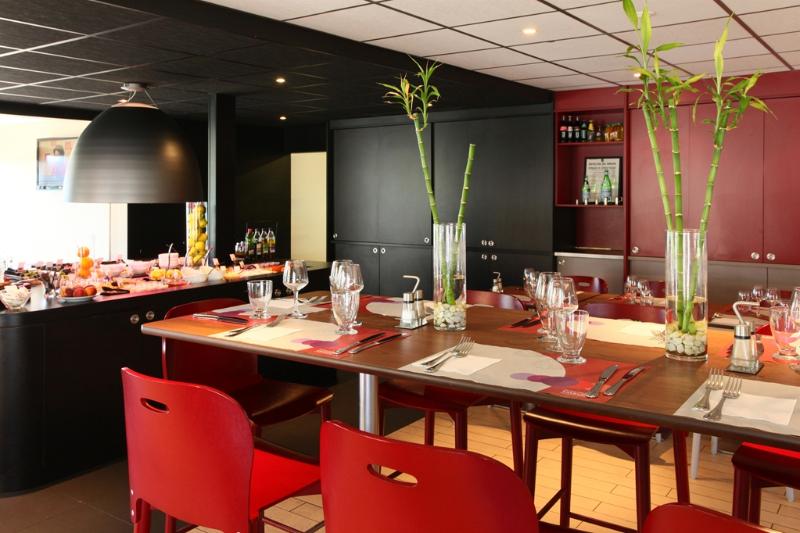 בית מלון כפרי Campanile Tours Sud  Chambraylestours