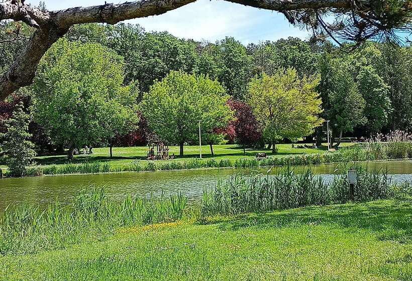 בית מלון כפרי Campanile Tours Sud ~ Joué Les Tours