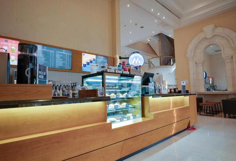هتل Grand Continental