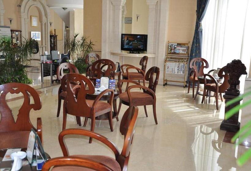 هتل Grand Continental
