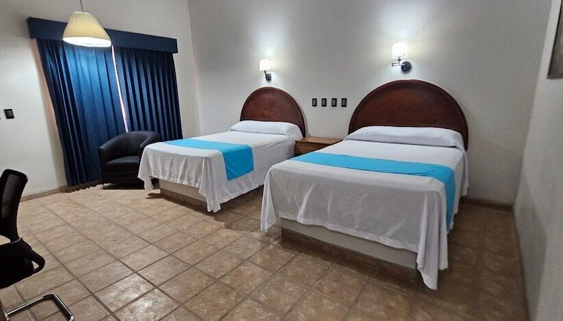 هتل Hacienda Suites Loreto