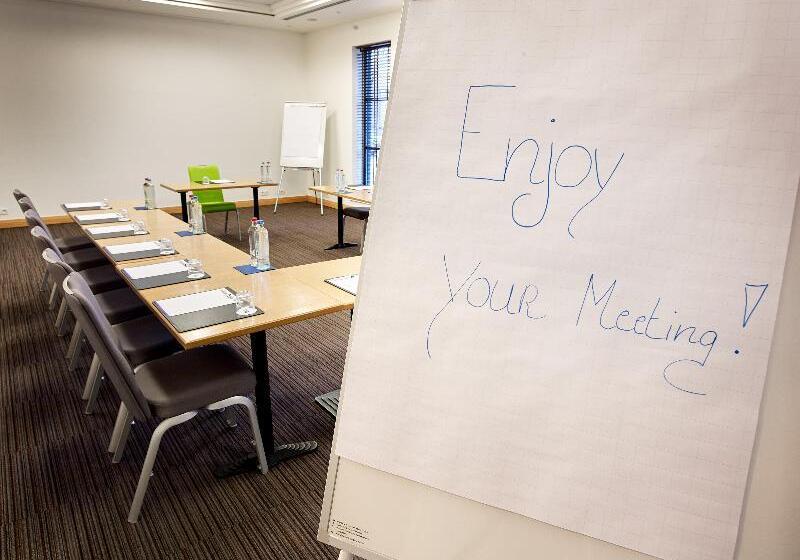 هتل Holiday Inn Express Hasselt, An Ihg