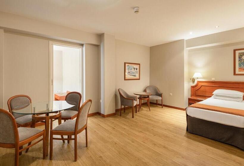 هتل Holiday Inn Thessaloniki