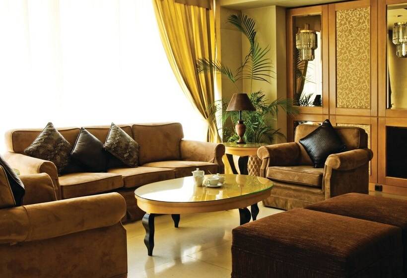 هتل Holiday Inn Thessaloniki, An Ihg