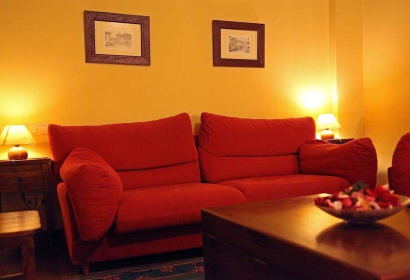 هتل Hostal Antxitonea