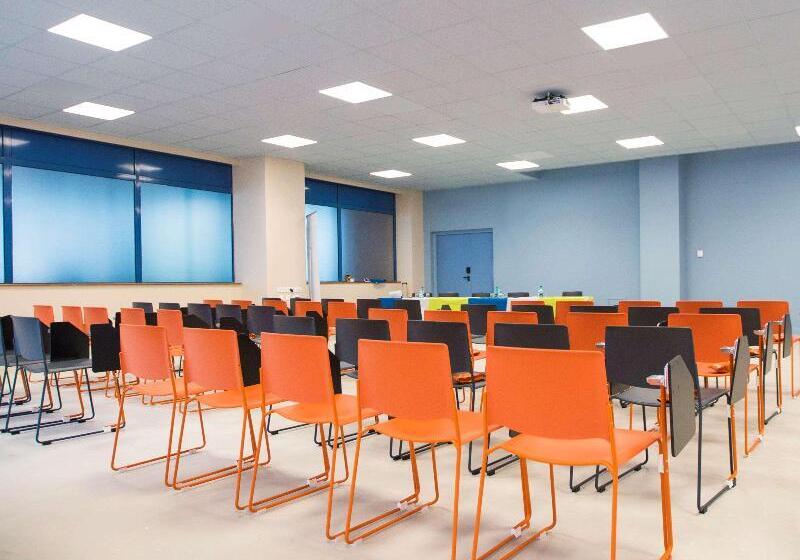 هتل Ibis Styles Toulon Centre Port