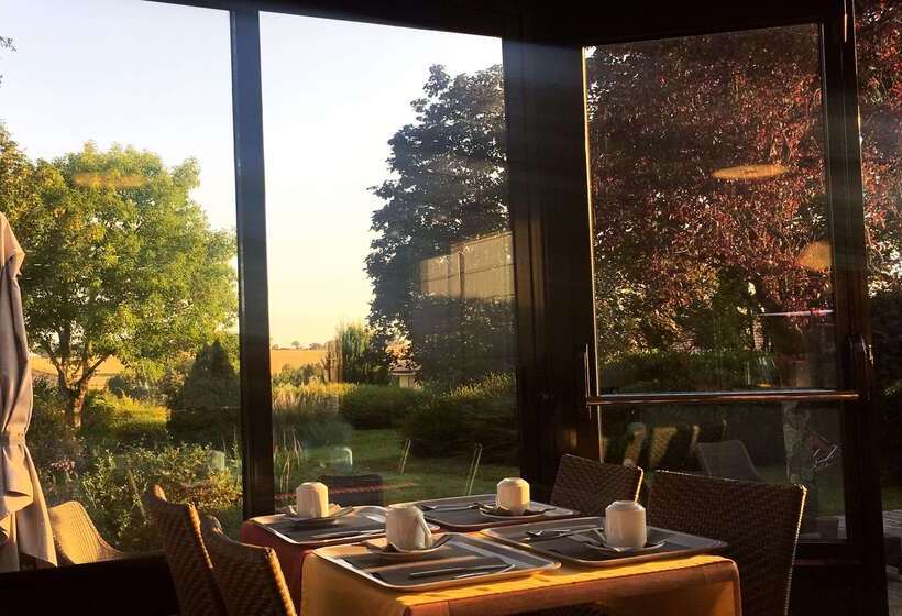 هتل Kyriad Angoulême Nord Champniers  Hôtel & Résidence