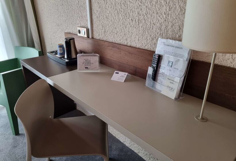 هتل Kyriad Angoulême Nord Champniers  Hôtel & Résidence