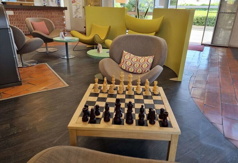 هتل Kyriad Angoulême Nord Champniers  Hôtel & Résidence