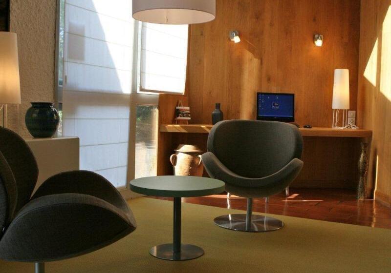 هتل Kyriad Angoulême Nord Champniers  Hôtel & Résidence