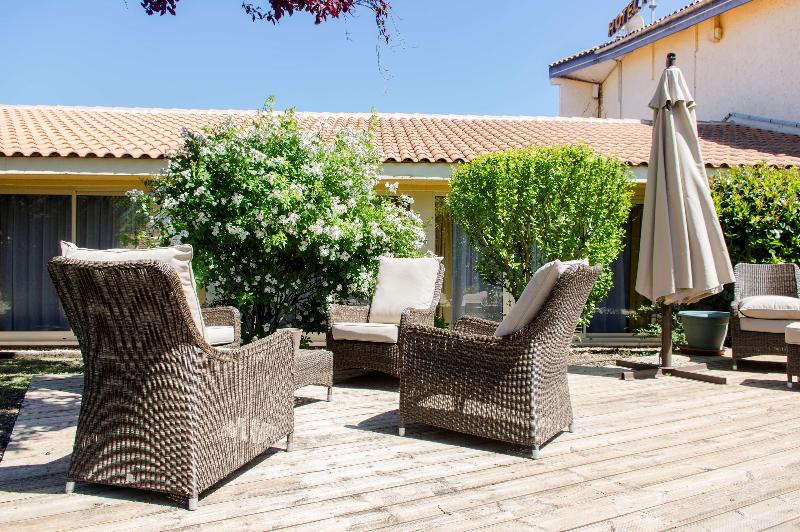 هتل Kyriad Angoulême Nord Champniers  Hôtel & Résidence