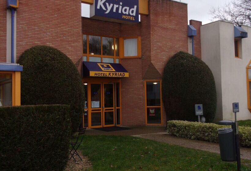 בית מלון כפרי Kyriad Chantilly