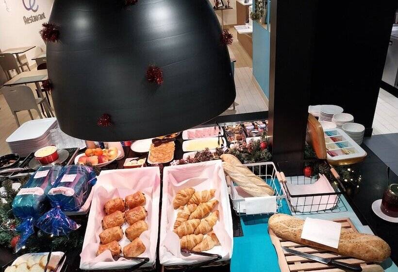 هتل Kyriad Direct Marseille Est  La Valentine