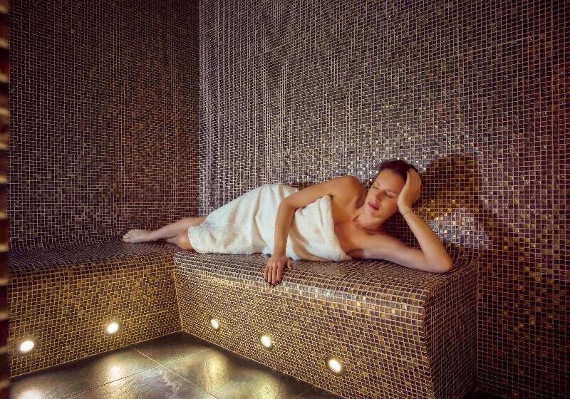 هتل Mercure Paris Opera Garnier Hôtel & Spa