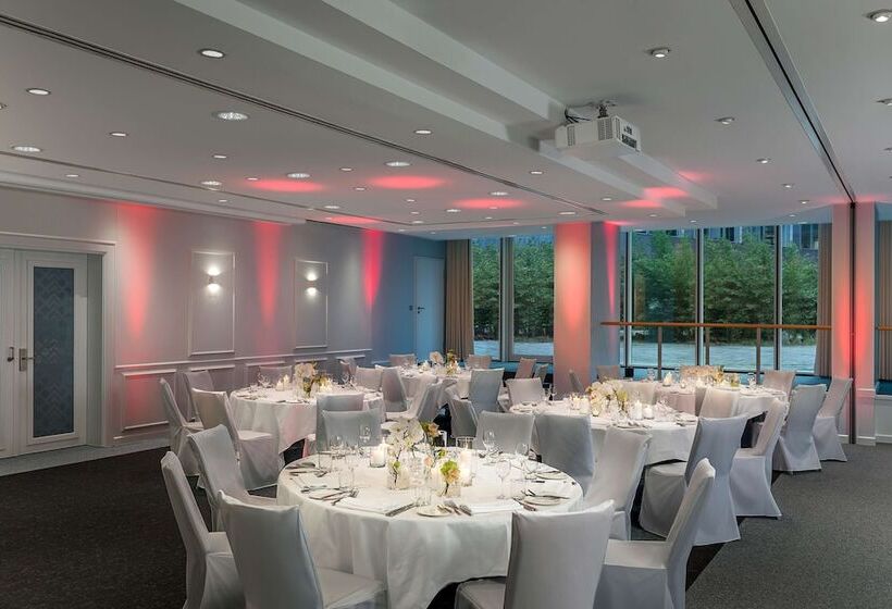 هتل NH Collection Koln Mediapark