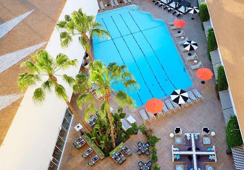 هتل The Beverly Hilton