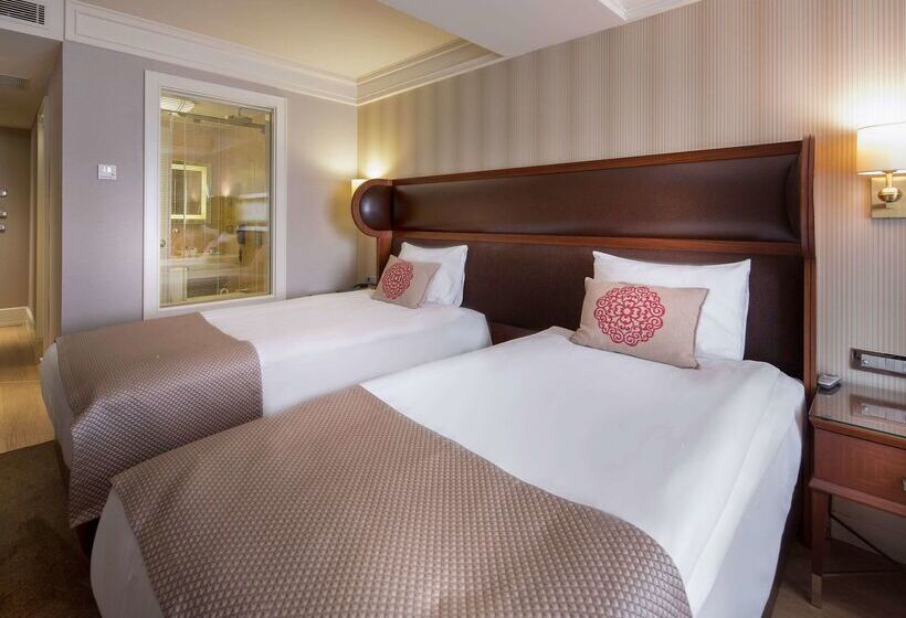 Fotos del hotel Titanic Comfort Sisli:  2