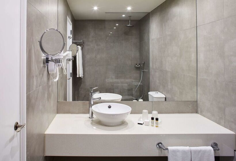 هتل Tivoli Lagos