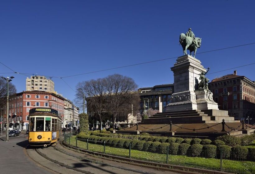 Unahotels Cusani Milano