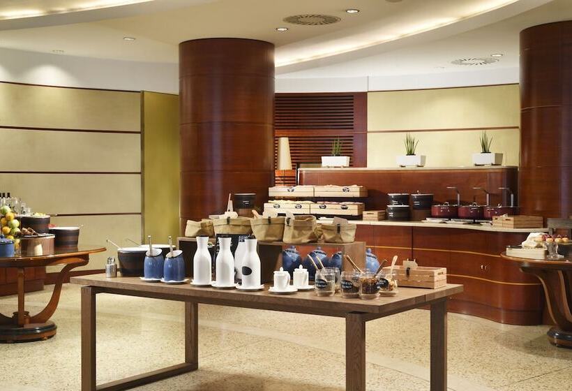 Unahotels Cusani Milano