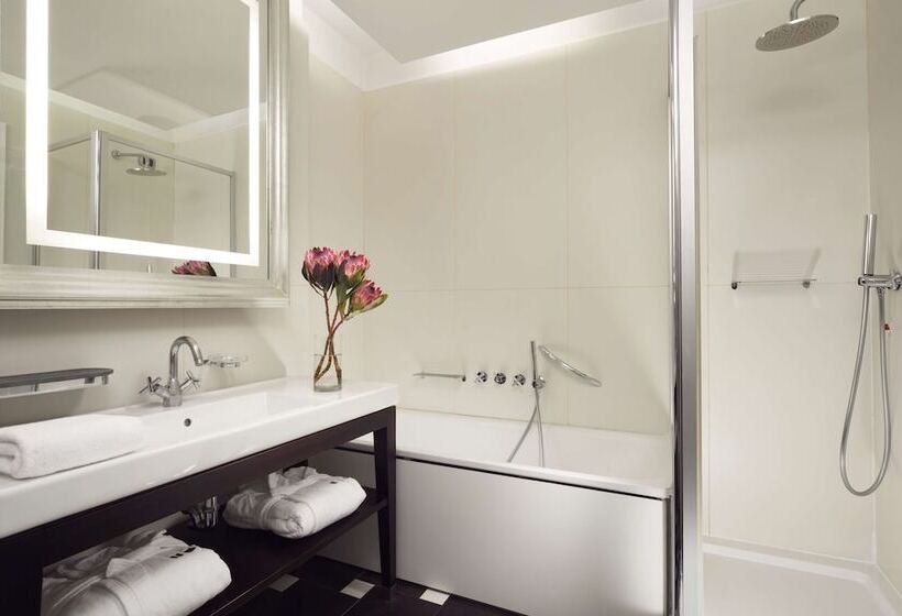 Fotos del hotel Unahotels Cusani Milano:  26