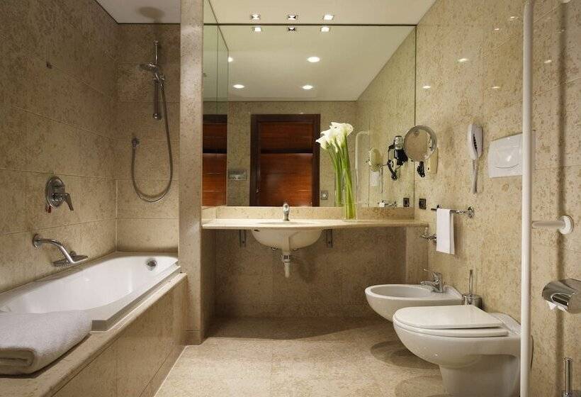 Fotos del hotel Unahotels Cusani Milano:  48