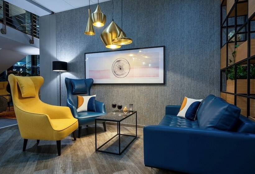 Voco Dusseldorf Seestern, An Ihg