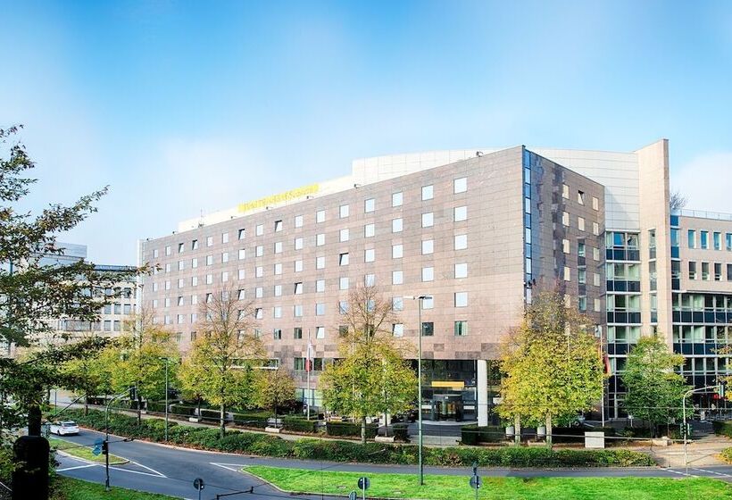 בית מלון כפרי Voco Dusseldorf Seestern, An Ihg