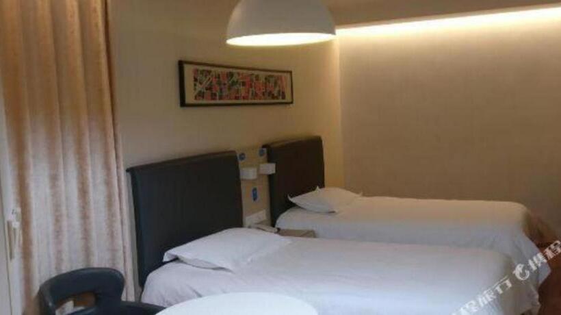 בית מלון כפרי James Joyce Coffetel Yichang East Railway Station Central Bus Station