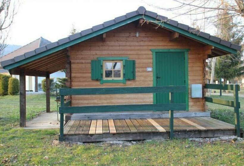 Отель Chalets Etape Du Camping Le Bivouac