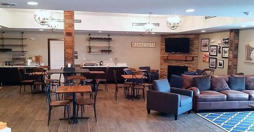 فندق Lakes Inn At Dunvilla