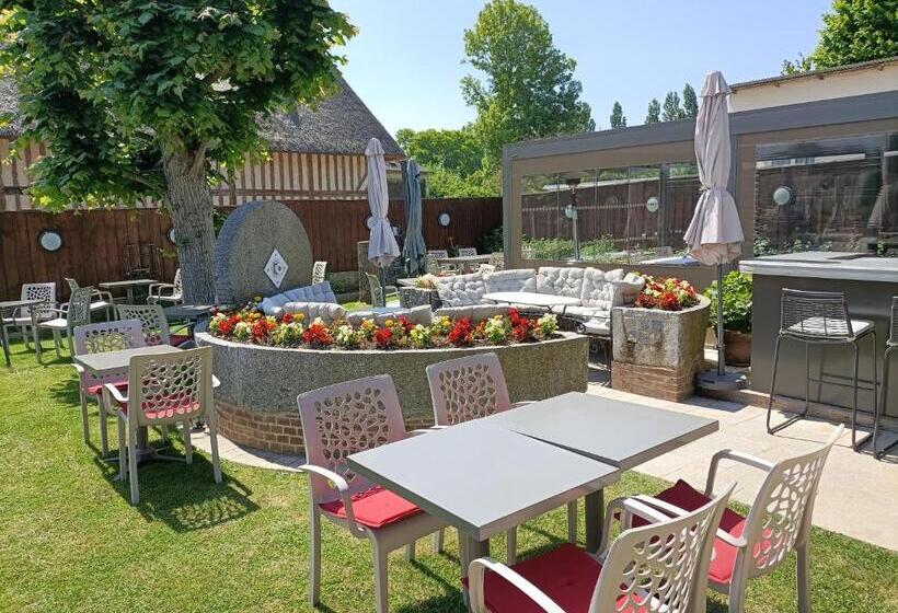 پانسیون Auberge Du Vieux Tour Le Manoir