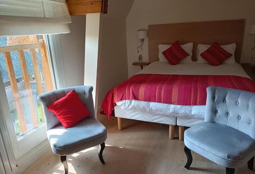 پانسیون Auberge Du Vieux Tour Le Manoir