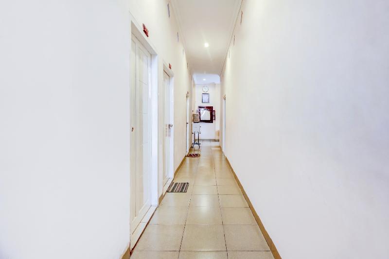 هتل Oyo 3606 Kost Kartini