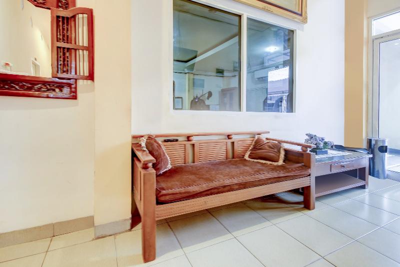 هتل Oyo 3606 Kost Kartini