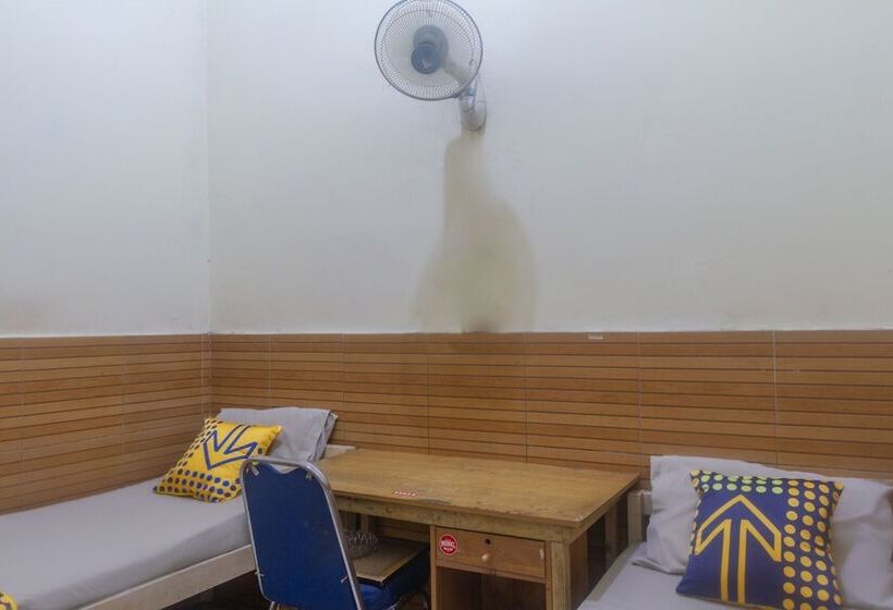 ホテル Spot On 3155 Penginapan Banyu Biru Syariah