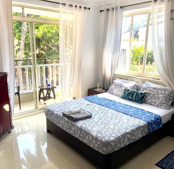 ペンション Sun Kissed Holidays Dabolim Goa Gold