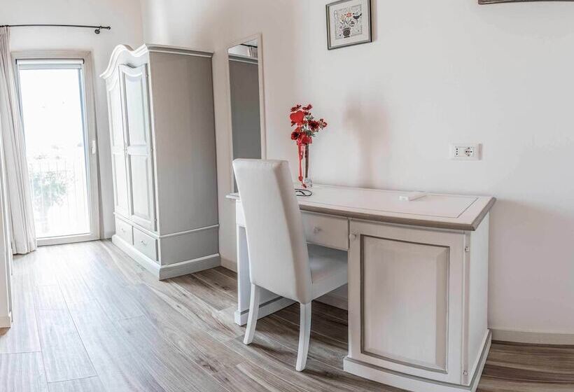 فندق Agriturismo Casale Ai Prati