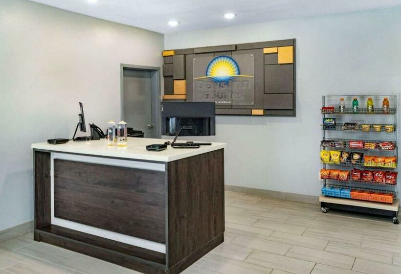 هتل Days Inn & Suites By Wyndham Horn Lake   Memphis Graceland