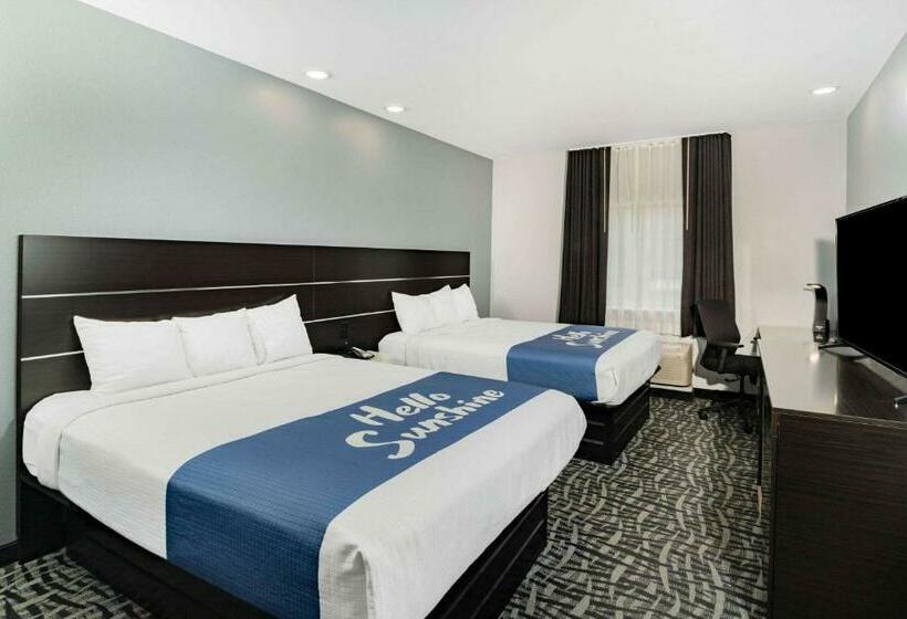 هتل Days Inn & Suites By Wyndham Horn Lake   Memphis Graceland